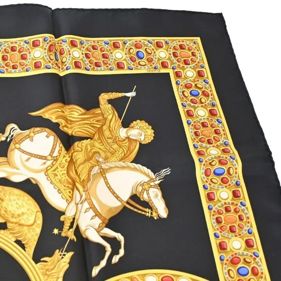 HERMES XL Carre Scarf Le Triomphe du Paladin 100% Silk Black Gold 69RL761 - Picture 5 of 10